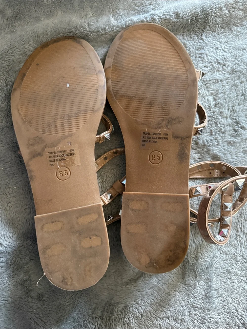 Steve Madden Nude Pyramid Stud Strap Sandals size 8.5